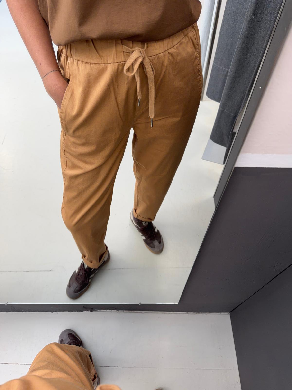 mom fit F708XBFOSKLENMIELE AKé