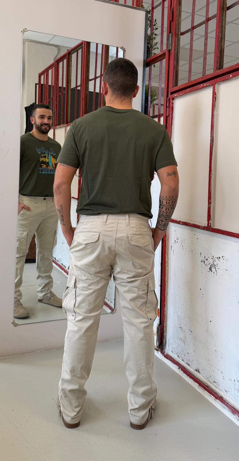 a maniche corte con stampa SLE6TS031106VERDE MILITARE SMILING LONDON