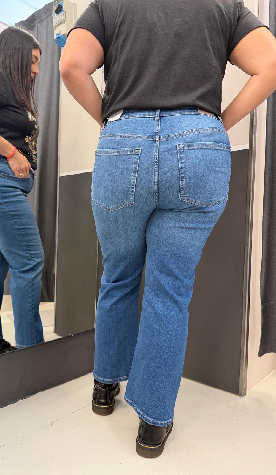 cropped flare legs CARWILLY REG SK CROPPED FLARED DNM TAI21DENIM ONLY CARMAKOMA