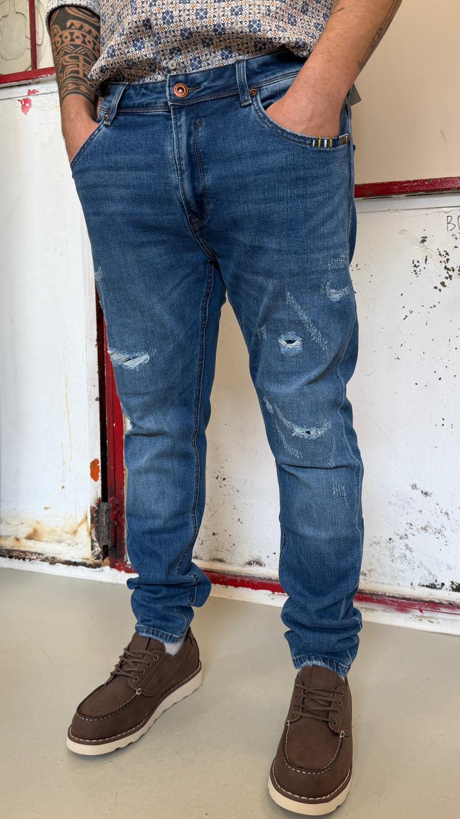dritto con strappi GL6508QDENIM SCURO GIANNI LUPO