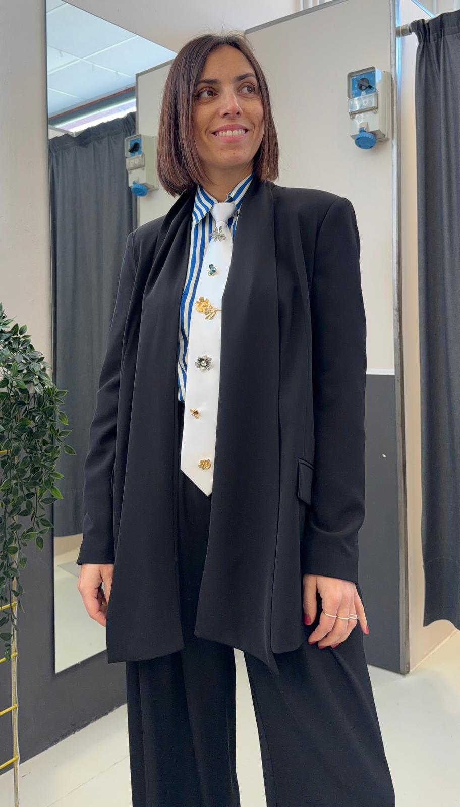 blazer senza collo F646XBFG2202NERO AKé