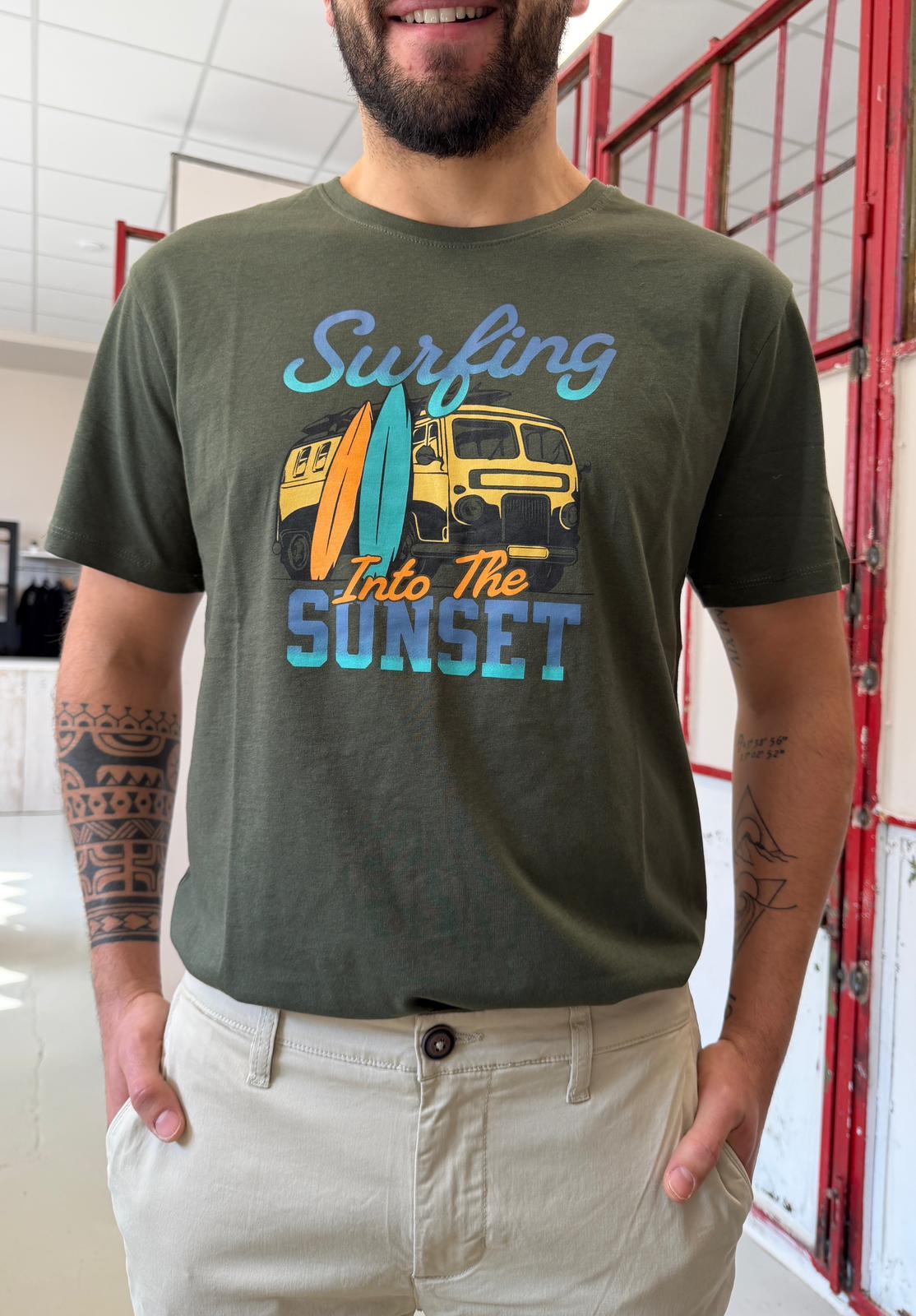 a maniche corte con stampa SLE6TS031106VERDE MILITARE SMILING LONDON