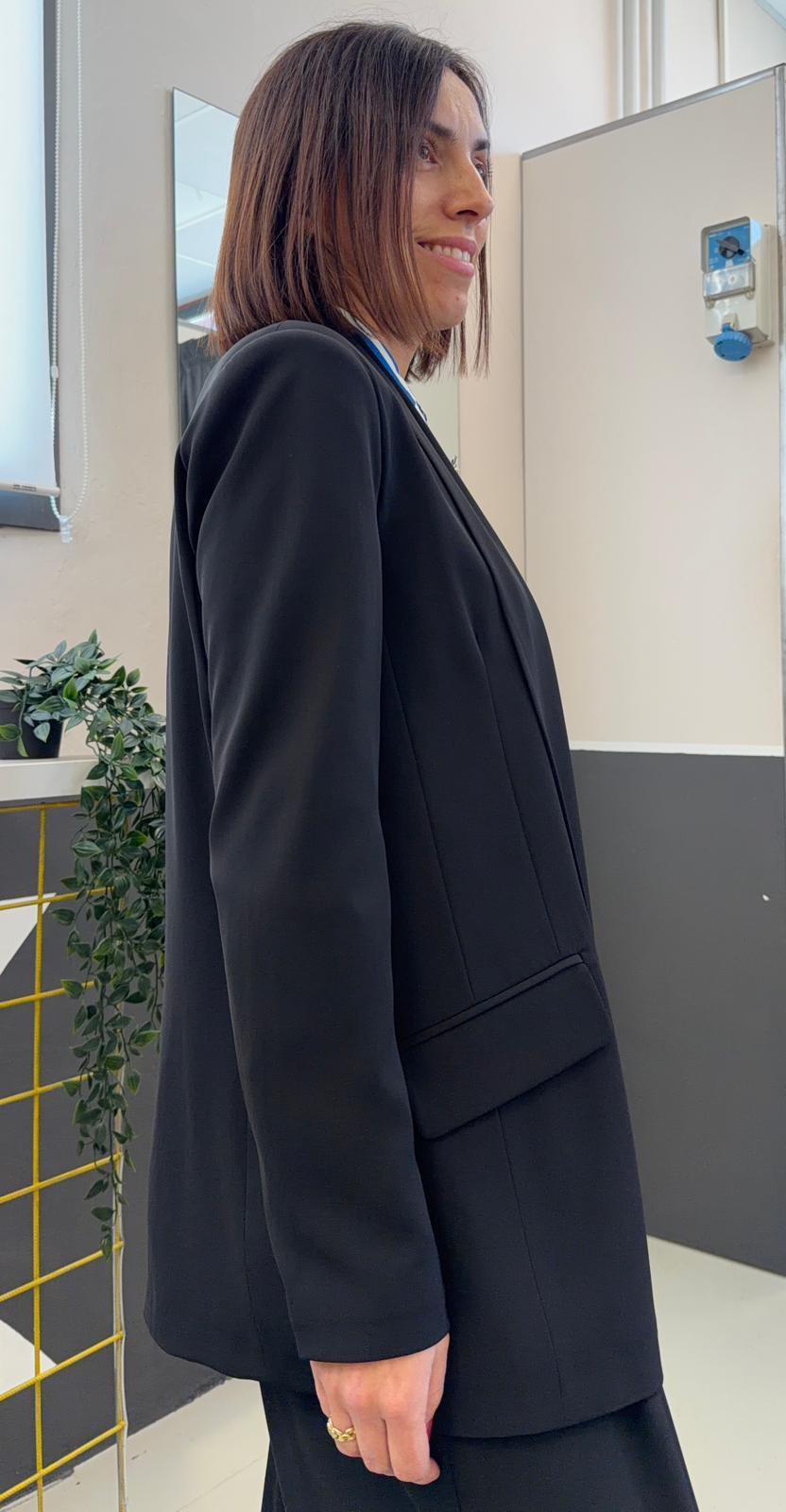 blazer senza collo F646XBFG2202NERO AKé