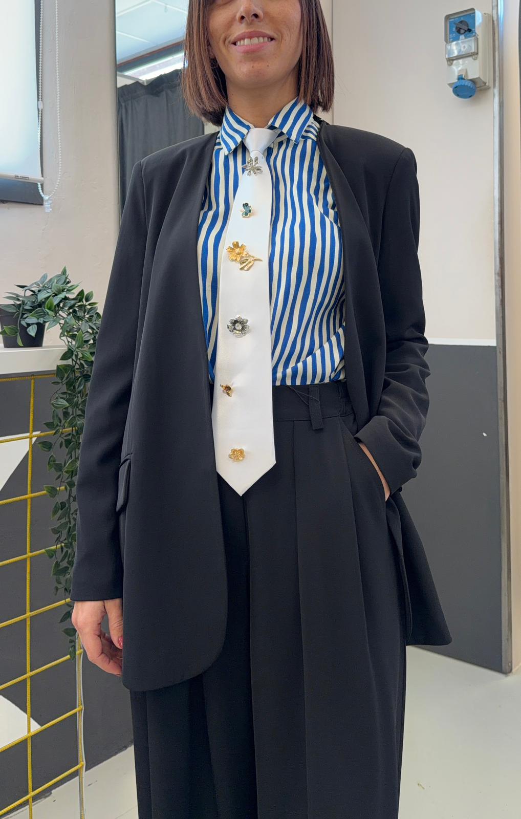 blazer senza collo F646XBFG2202NERO AKé