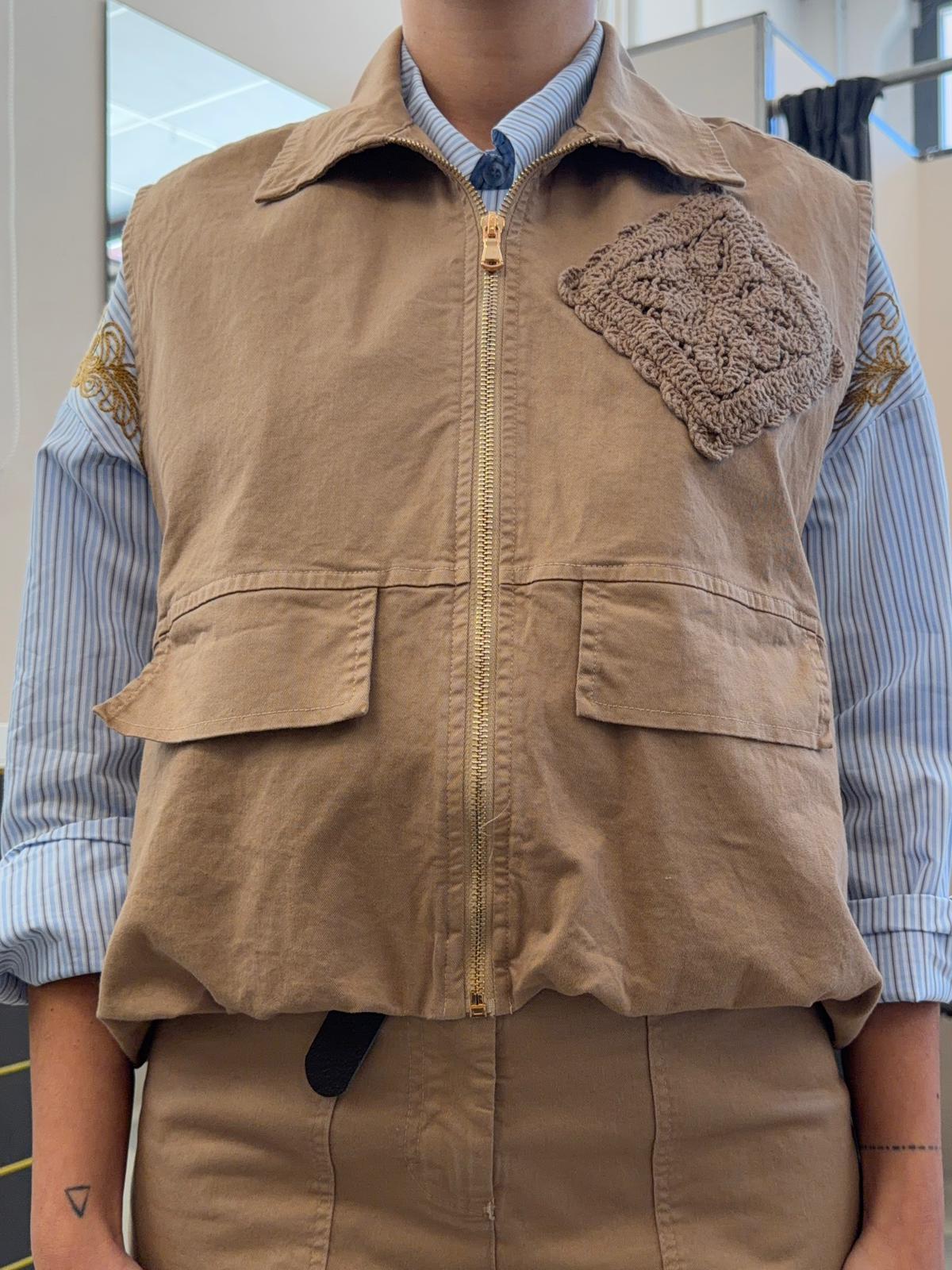 gilet oversize con patch KXGB2764CAMMELLO KIKISIX